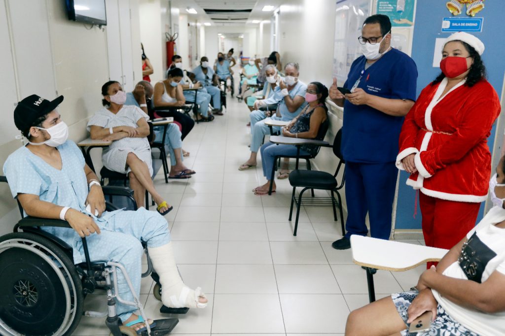 Ceia de Natal promovida pela equipe de ortopedia e traumatologia do Hospital de Base