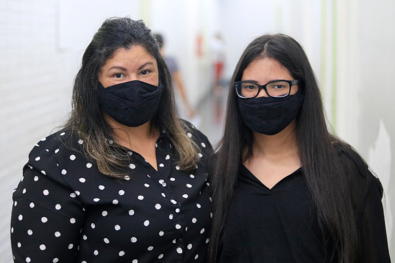 Silvina com a filha Maísa, atendida pelo Neurologia do HB: cinco anos sem crises de epilepsia